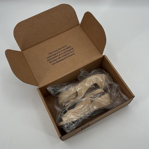 Life Stride Socialite Wedge Sandal tan canvas size 10W New with box - Picture 8 of 9